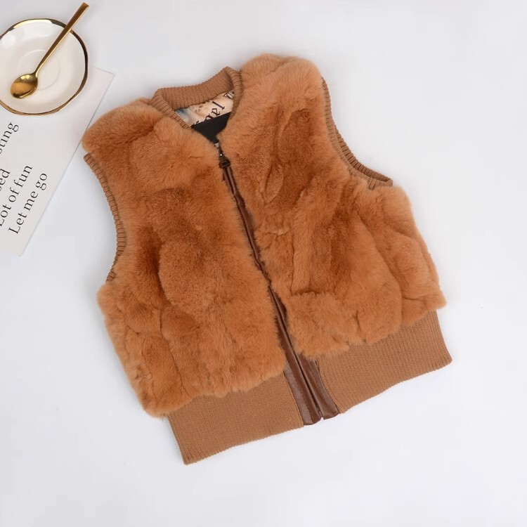 2026 New Style Real Rabbit Fur Vest for Women, Short Fur Vest, Autumn and Winter Warm Fur Vest, Versatile and Fashionable 2026 New Style Real Rabbit Fur Vest for Women, Short Fur Vest, Autumn and Winter Warm Fur Vest, Versatile and Fashionable