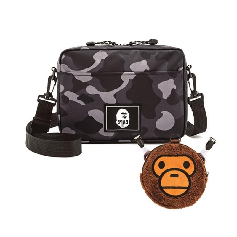 日本杂志附录潮牌黑色迷彩单肩斜跨包新款猴头杂志零钱包两件套