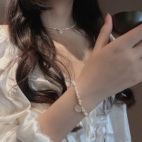 Freshwater Pearl Mother-of-Pearl Cloud-like Elegant Style Necklace with Freshwater Pearls, Simple and Fashionable Netizen Choker Bracelet Set
