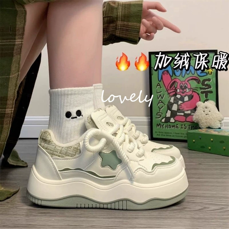 2024 новые толстые подошвы плюс бархатные туфли весна и осень дикие белые туфли женские повседневные туфли школьницы теплые хлопчатобумажные туфли