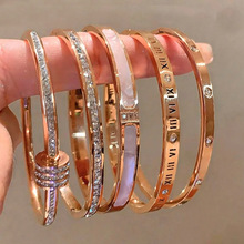 �羳�r�з�ˮ����ɫ�����C���b肝M��֭h�����Ʒ�18K��ٴ�