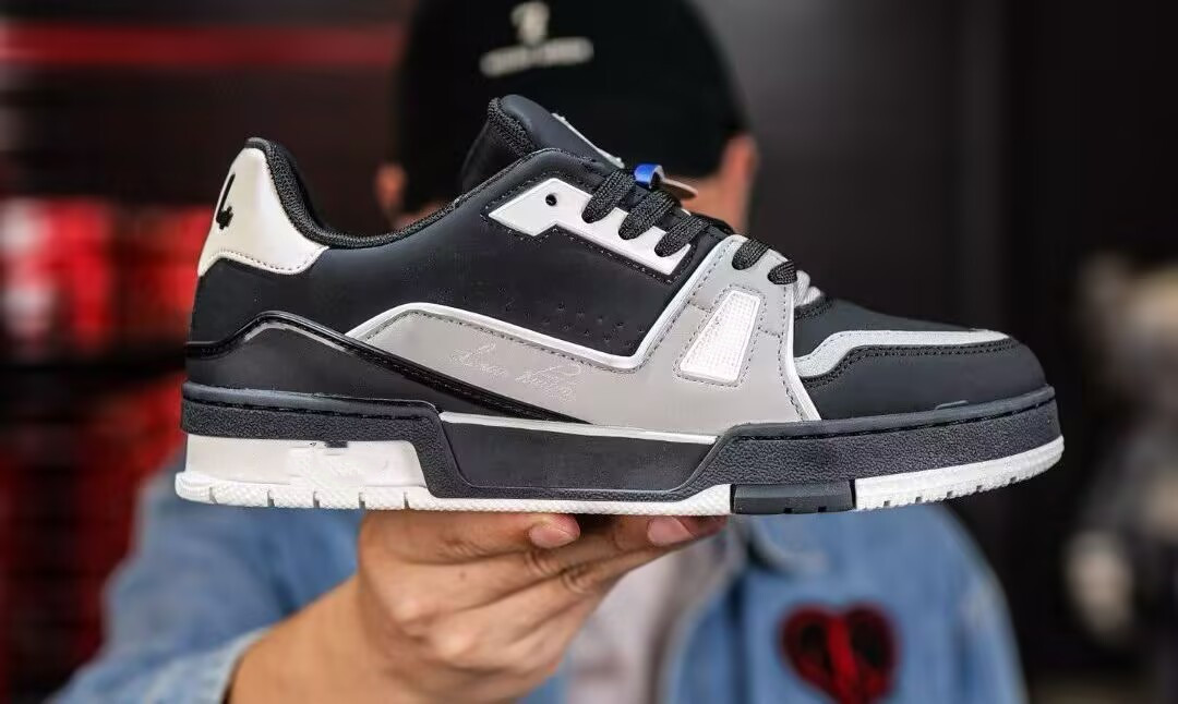 2025 lujo ligero L nicho marca de moda V caucho vacío cabeza de cuero zapatos de hombre deportivos casuales versátiles zapatos de mujer skate cross-border