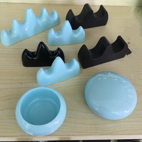 Wholesale plastic pen mountain brush pen holder Four treasures of the study accessories calligraphy supplies beginner training class pen holder pen holder