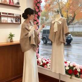 巨好看的秋装一整套大码胖小香风斗篷大衣外套打底连衣裙套装女