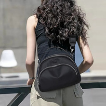 包包2025新款包包女百搭潮胸包女包时尚质感斜挎包小众单肩帆布包