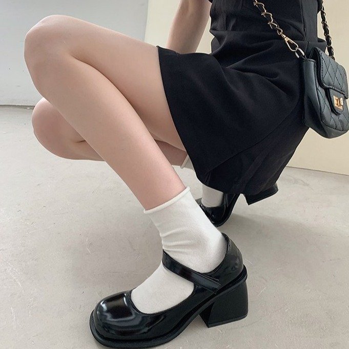 Negro retro tacón grueso tacones altos zapatos de cuero para mujeres 2023 primavera nuevo estilo francés vestido Mary Jane Zapatos de una sola capa