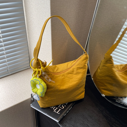 Minimalist solid color armpit bag, soft and waxy one-shoulder small cloth bag, fashionable dumpling bag, ladies shoulder bag, nylon canvas handbag