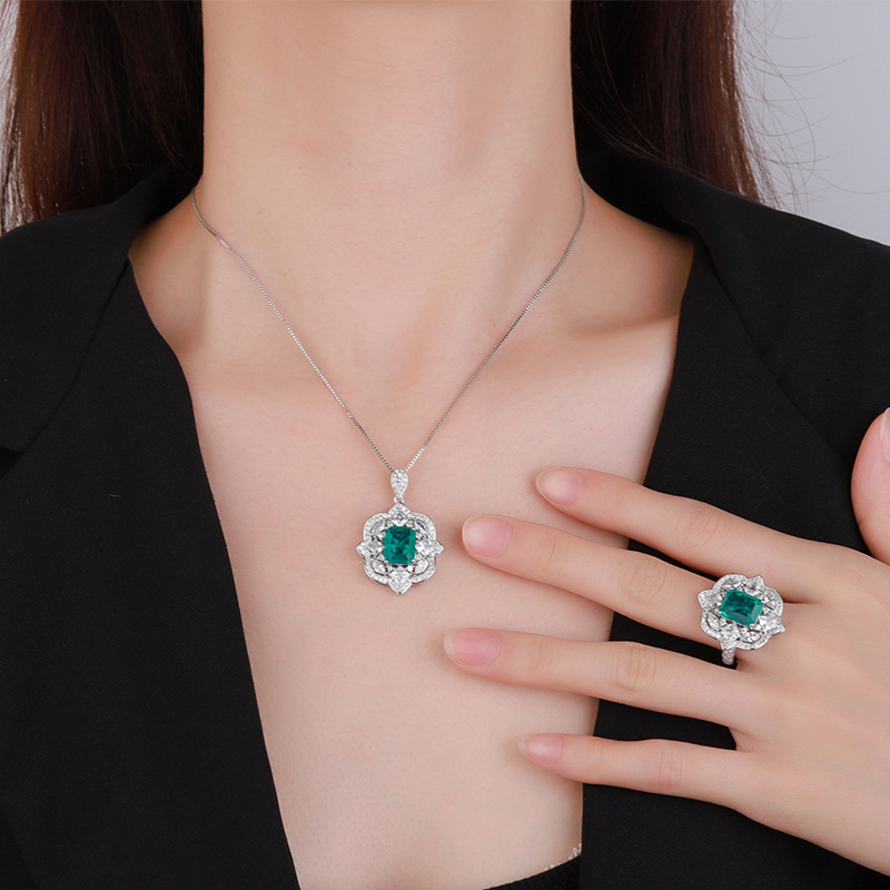 2024 nueva joyería Zhuang Shengsheng, fondo de cobre, esmeralda de simulación chapada en oro, traje retro premium femenino 8*10