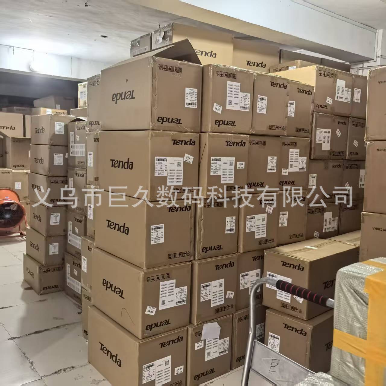 Tenda 16-Channel Iron Box NVR Bilingual System Recorder 4K Ultra HD Surveillance Host Mobile Remote Control TN3116