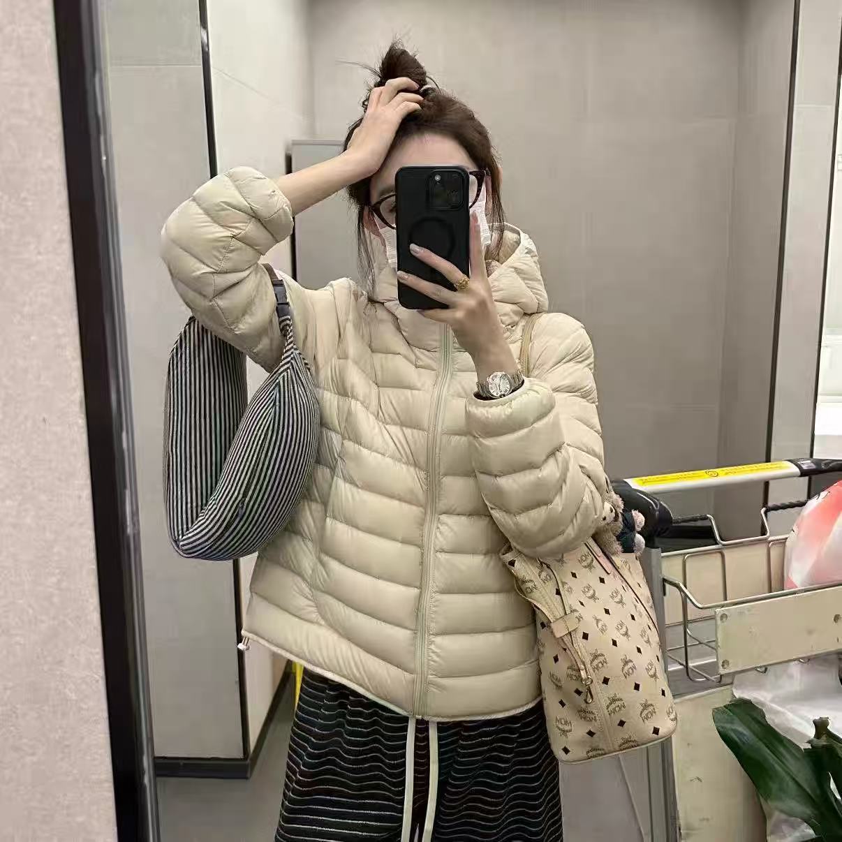 优家～chao轻短款内胆修身连帽显瘦保暖羽绒服