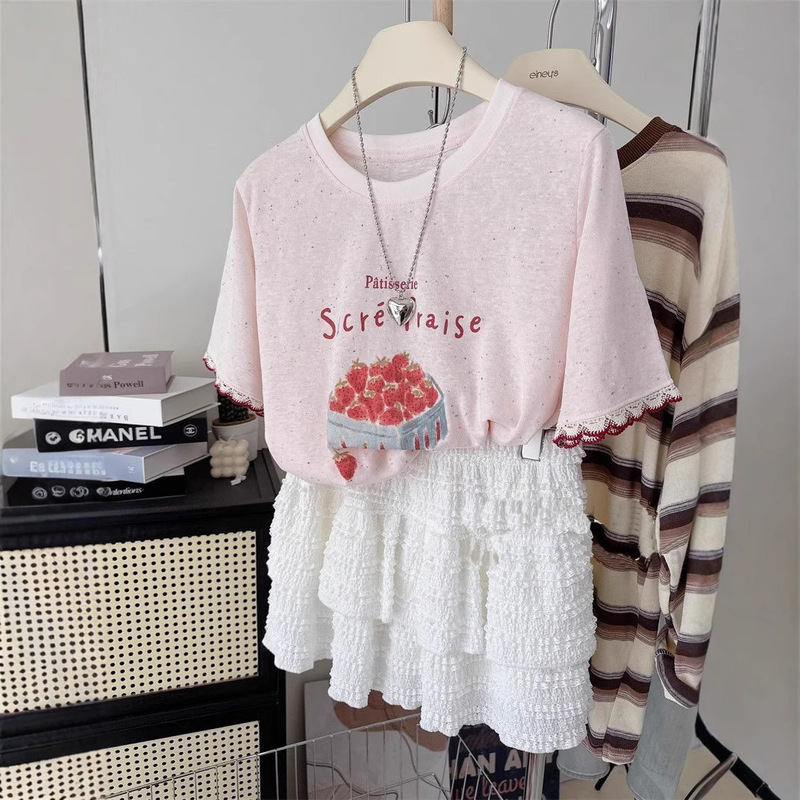 Summer Thin Breathable Air-Conditioned Shirt ~ Loose and Fashionable Strawberry Printed Round Neck T-Shirt for Women with Lace Design on the Cuffs