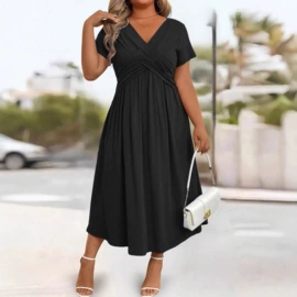 连衣裙;毛衣;时尚休闲套装