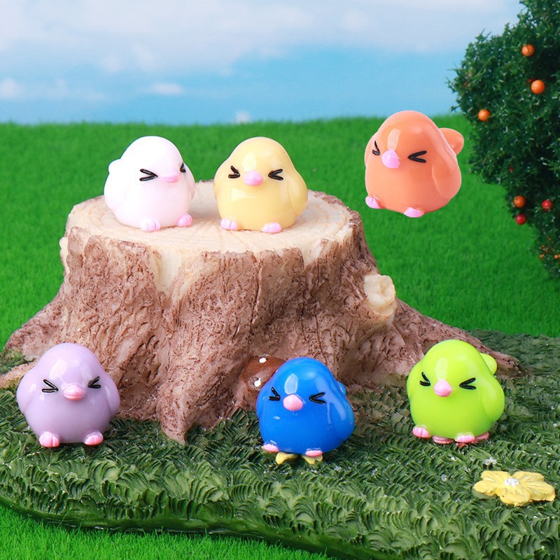 깜박이는 귀여운 새 단색 혼합