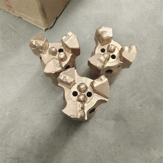 坑道钻机用金刚石复合片钻头矿用勘探用复合片高强度耐磨坚固钻杆