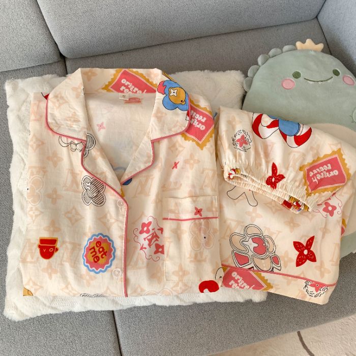 Venta al por mayor transfronteriza nube de algodón 120G estilo caliente pijamas mujeres verano dulces pantalones cortos de manga corta dibujos animados ropa para el hogar traje
