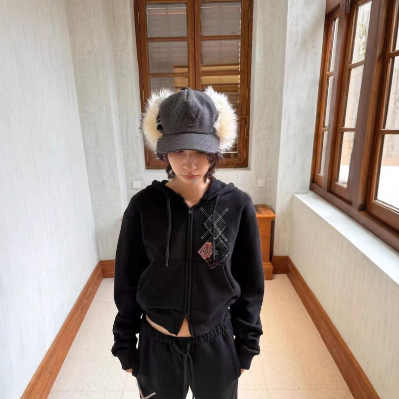 Open Yy Designer Brand Checkered Patch Hooded Jacket Casual Versatile Zipper Sweatshirt 25 Autumn and Winter New Style Open Yy Designer Brand Checkered Patch Hooded Jacket Casual Versatile Zipper Sweatshirt 25 Autumn and Winter New Style