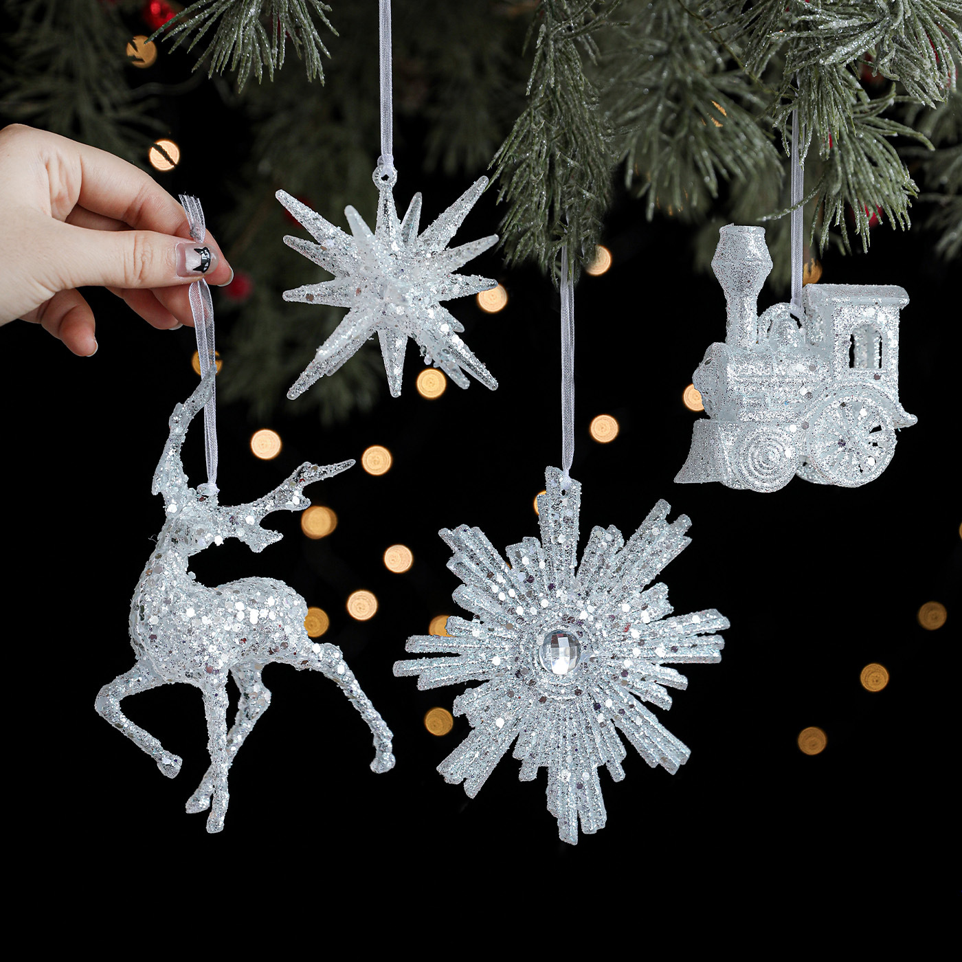 Colgante de polvo adhesivo de plástico transfronterizo campana de polvo blanco copo de nieve decoración colgante de árbol de Navidad colgante de lujo ligero en stock