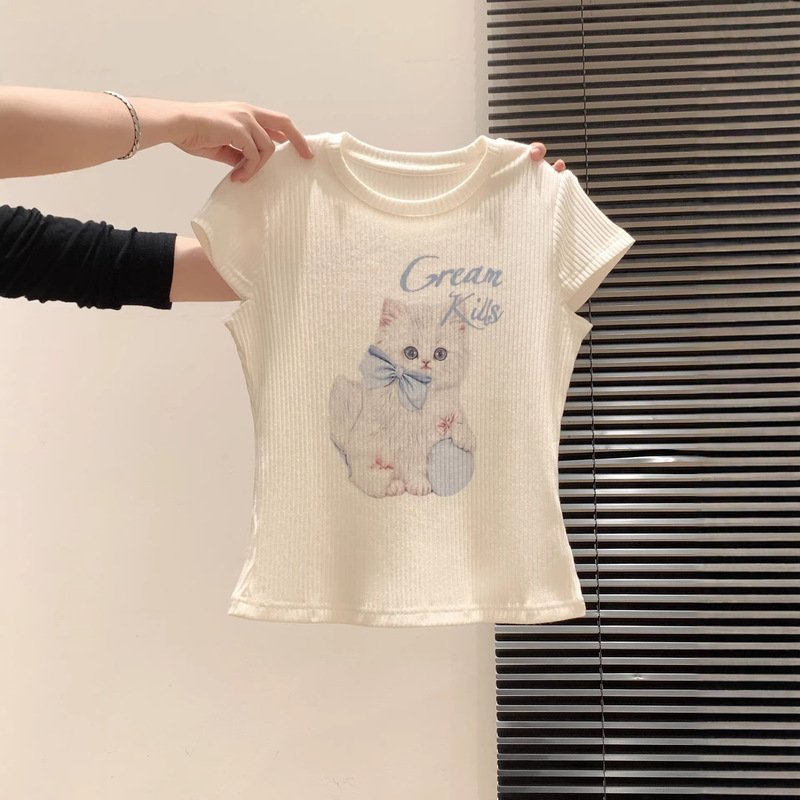 Cute and Unique Cat Print T-Shirt for Women with a Pure and Sexy Vibe, Stylish and Trendy Design, Perfect for Summer