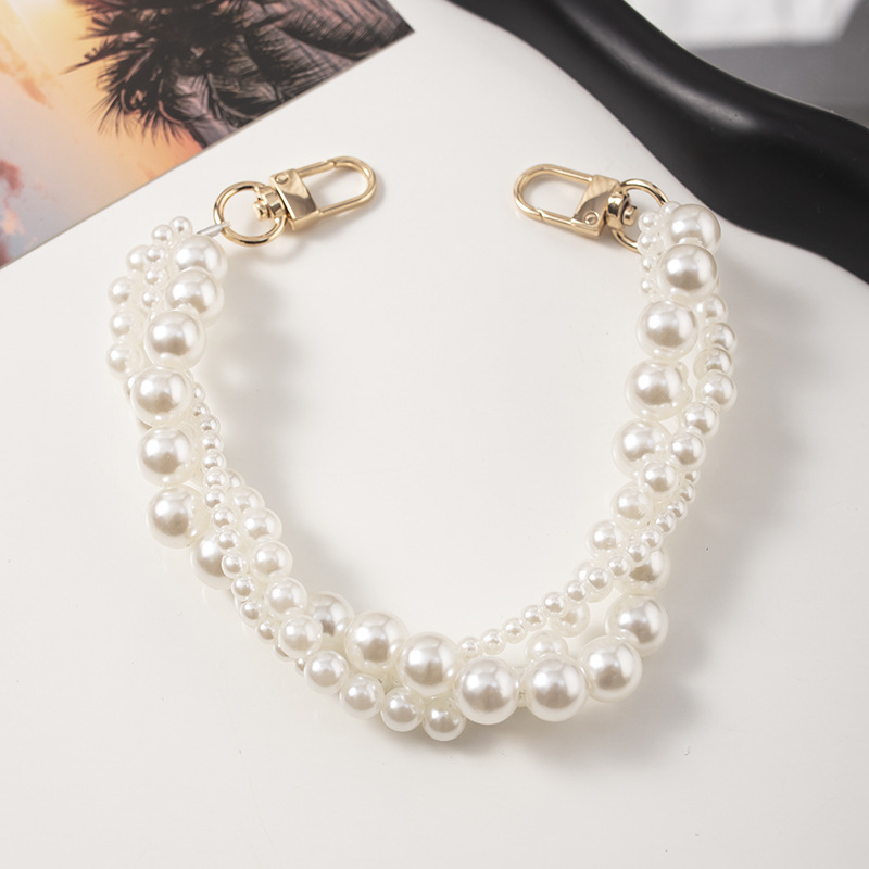 Mobile Phone Chain Double-Ended Buckle New Short Mobile Phone Lanyard Chain High-End Ins Style Pearl Hanging Chain Satchel Universal