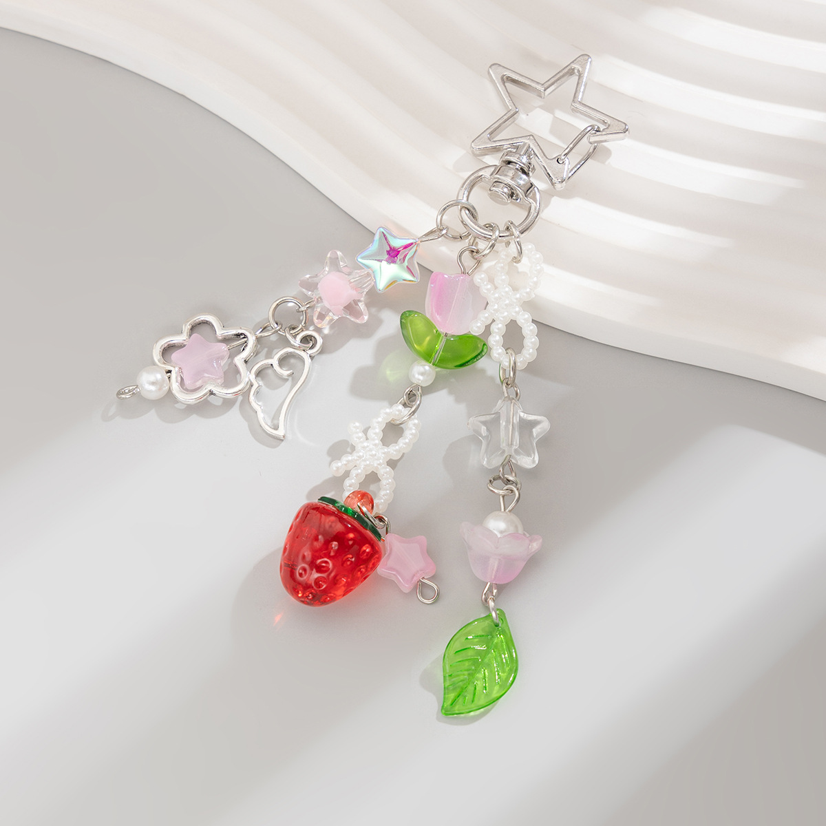 12g Weight Bag Pendant, Keychain Classification 1 Piece Quantity Daily Occasion Alloy Material Fruit, Strawberry Pattern Women's Gender Cute, Pastoral Style Cute Pastoral Fruit Strawberry Arylic Alloy Women's Bag Pendant Keychain 1