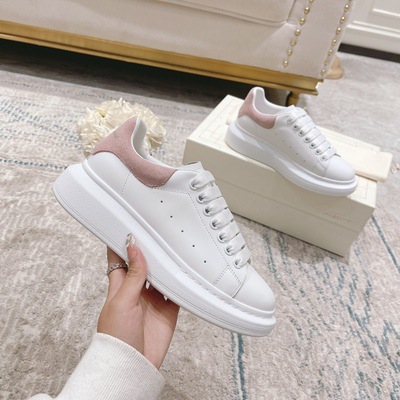 Zapatos blancos McQueen de versión alta para mujer, zapatos de suela gruesa, zapatos de plataforma elevados, zapatillas deportivas versátiles, calzado deportivo para hombre, Shida primavera y verano