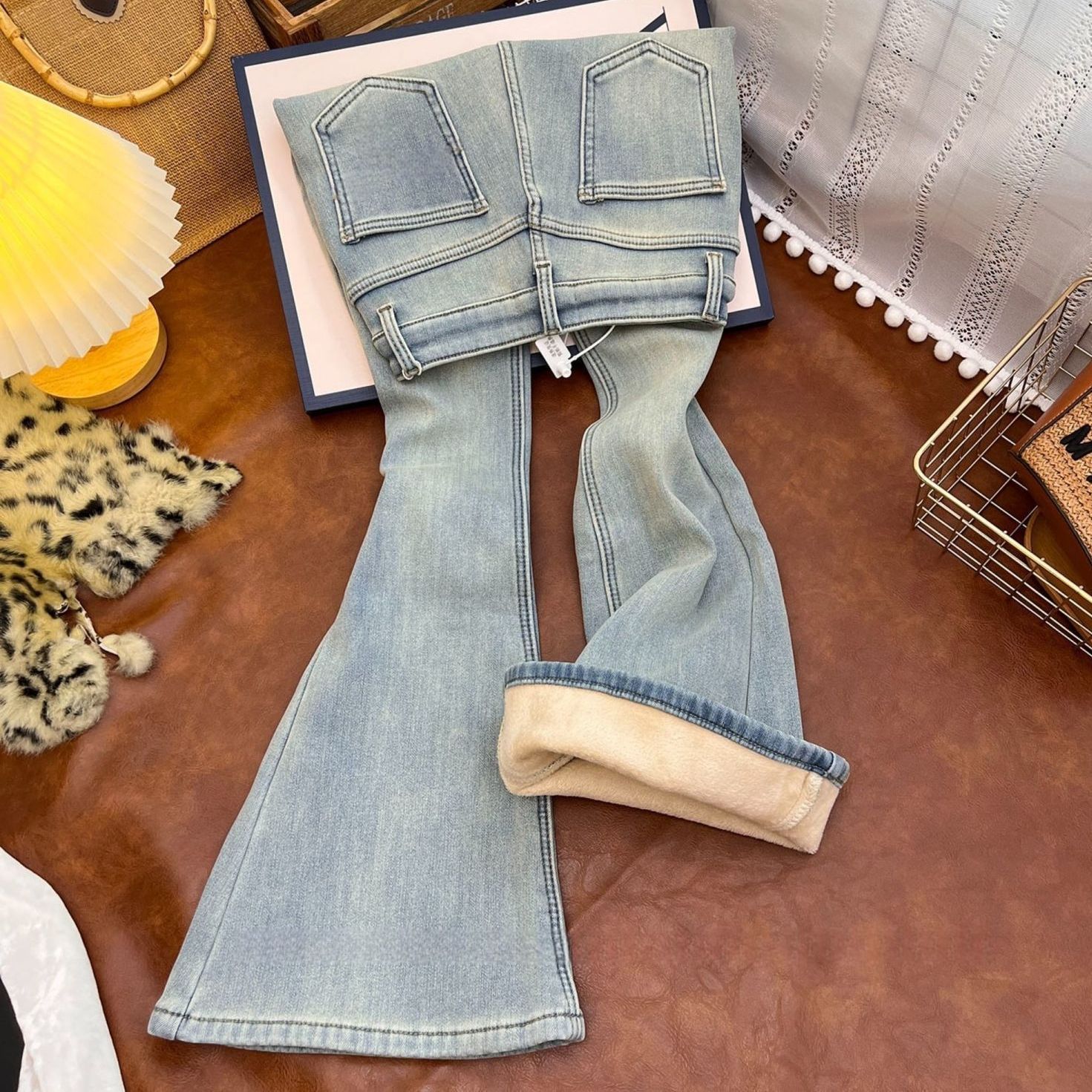 Women's Clothing Light Blue Plus Size Fleece Lined Thickened Flared Jeans High Waisted Slimming Stretchy Women's Denim Pants For Autumn Winter Style_voghion.com