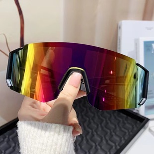 Fashionable new mountaineering sports colorful sunglasses cycling goggles ski goggles driving UV sunglasses
