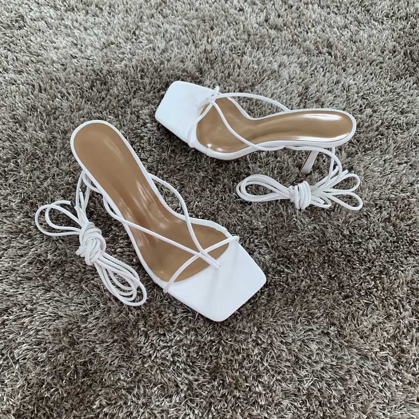 fashion solid color leg tie stiletto sandals wholesale women s clothing Nihaostyles NSHYR68363