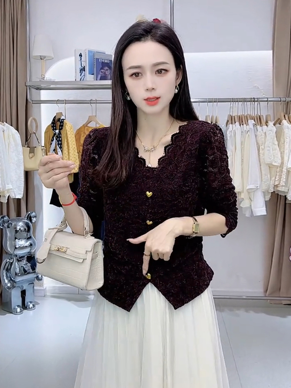 法式时尚洋气V领蕾丝衫女2025秋季新款百搭显瘦设计感打底衫上衣|undefined