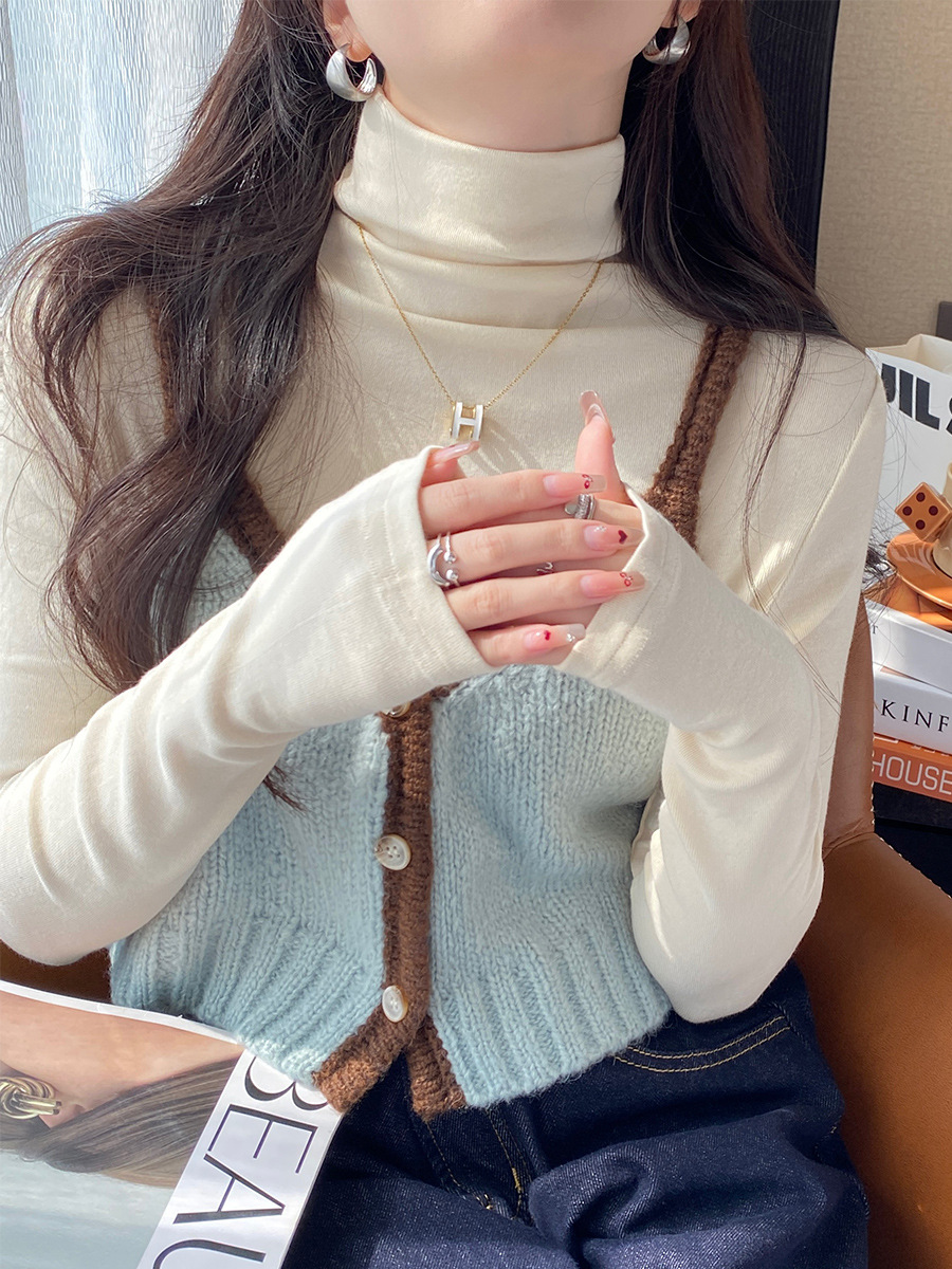 크림 살구 터틀넥