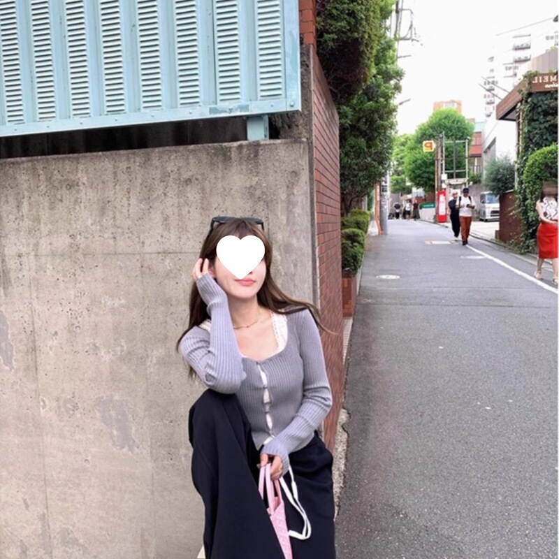 Purely Alluring Style Fake Two-Piece Knitted Cardigan for Women, 2026 Early Autumn New Slim-Fit Design, Slimming Short Top Purely Alluring Style Fake Two-Piece Knitted Cardigan for Women, 2026 Early Autumn New Slim-Fit Design, Slimming Short Top