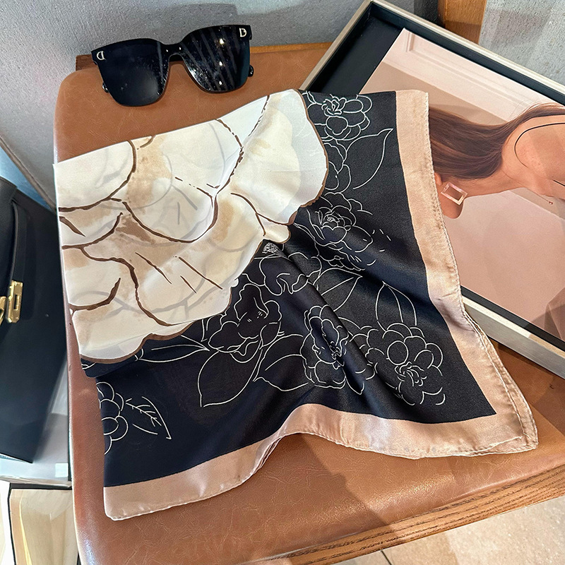 Bufandas de seda para mujeres 2025 primavera y otoño moda versátil temperamento minimalista 65cm bufandas de seda simuladas bufandas delgadas bufandas