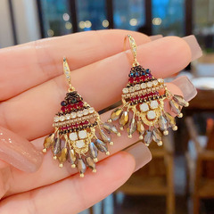 Uniquely Designed Diamond Fringe Earrings for Women, Vintage Ethnic Style, Light Luxury, Versatile Earrings, High-End Matchable Earrings