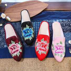 拖鞋  尖头时尚搭配旗袍牡丹花绣花布艺拖鞋女鞋布鞋