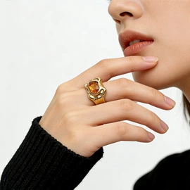 耳钉;耳环;戒指