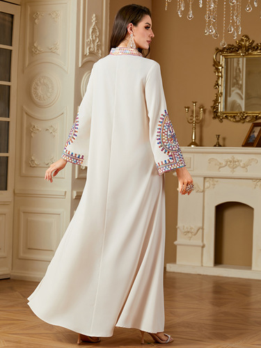 4219 Middle East Hot-Selling Muslim Long-Sleeved Dress Embroidered Loose Regular-Size Formal Wear for Prayers—Suitable for All Seasons