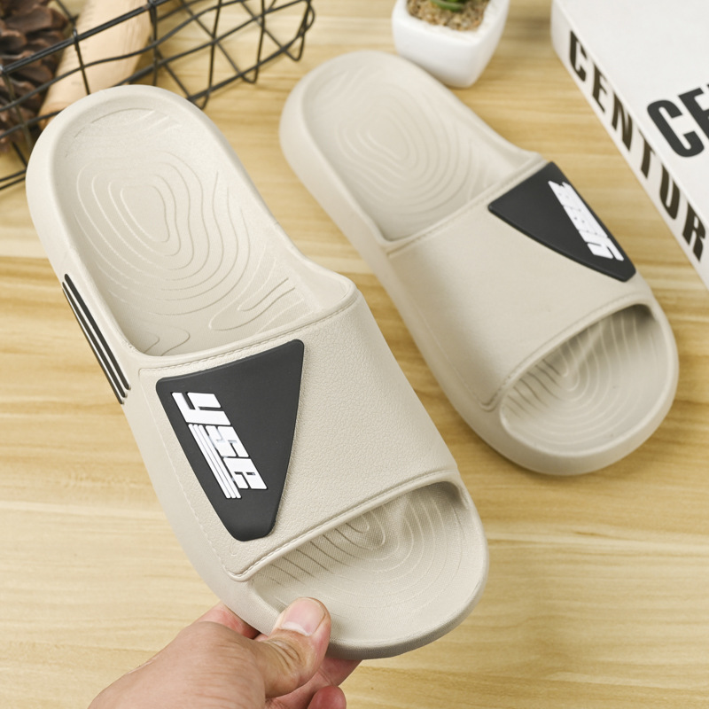 Factory Price Direct Batch Men's Slippers Summer Non-Slip Home and Outdoor Wear Fashionable Thick Sole Wear-Resistant Comfortable Indoor Sports Version Men's Slippers