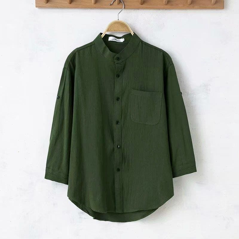 Camisa de seda de hielo para hombre con mangas tres cuartos, nuevo estilo de verano, suelta, delgada, transpirable, camisa de lino y algodón de color sólido, manga media blanca para hombre