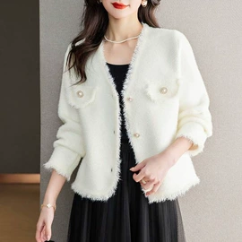 女式针织衫;毛衣;半身裙