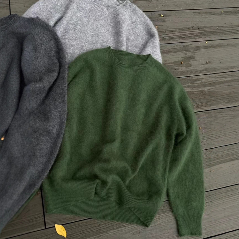 25 New Winter Milk Fufu Super Soft, Waxy, Lightweight and Versatile Pure Color Women's Woolen Sweater Brushed Knitted Knitwear Top for Women 25 New Winter Milk Fufu Super Soft, Waxy, Lightweight and Versatile Pure Color Women's Woolen Sweater Brushed Knitted Knitwear Top for Women