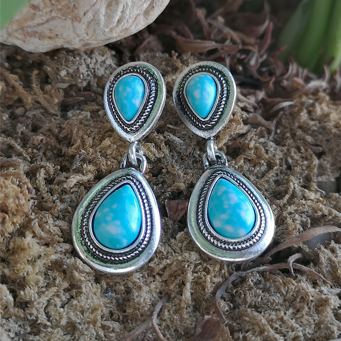Fashion Drop-shaped Turquoise Earrings New Natural Stone Earrings display picture 5