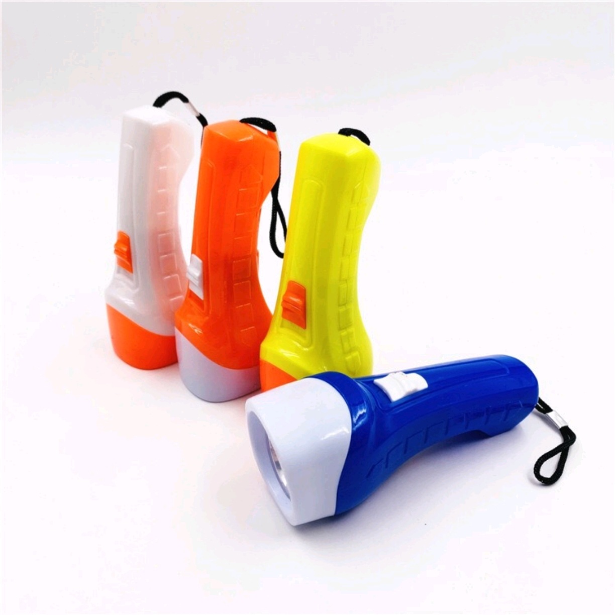 Moda led linterna portátil linterna de iluminación 2 yuanes tienda de regalos prácticos juguetes luminosos para niños