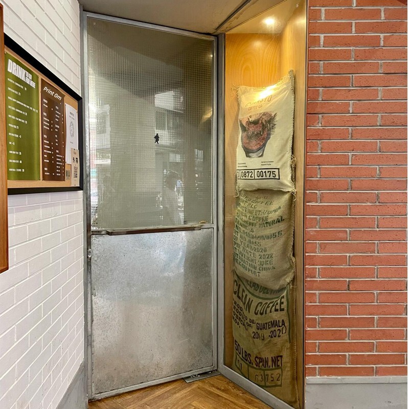 Simple Metal Galvanized Plate Entrance Door, Creative Designer Door, Bedroom Door, Tempered Glass Decorative Door Simple Metal Galvanized Plate Entrance Door, Creative Designer Door, Bedroom Door, Tempered Glass Decorative Door