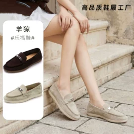 女式休闲单鞋;女式皮靴;平底拖鞋