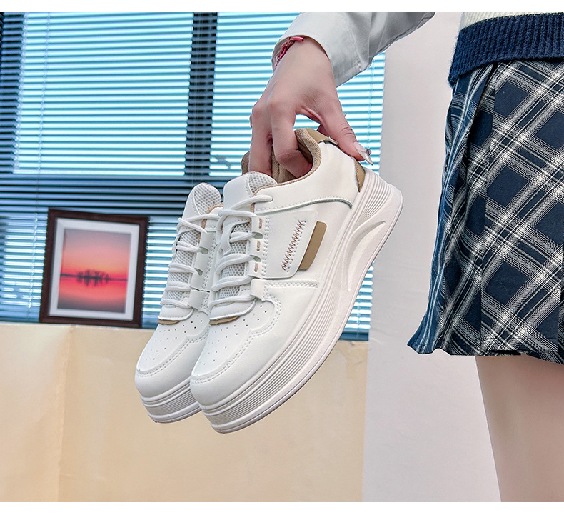Petites chaussures blanches femme 2024 printemps nouvelle étudiante édition coréenne Instagram tendance polyvalente semelle épaisse chaussures de planche printemps et automne chaussures décontractées_voghion.com