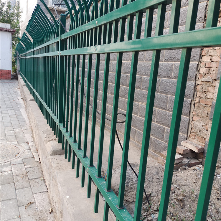 厂家供应直尖三横围栏铁管围挡铁艺围墙带图案围栏热镀锌管围栏