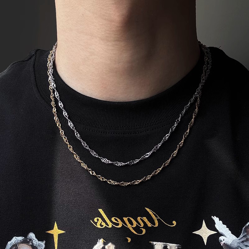 Explosive handmade water wave chain necklace men's design sense Dongguan titanium steel high-level sense does not fade clavicle niche tide