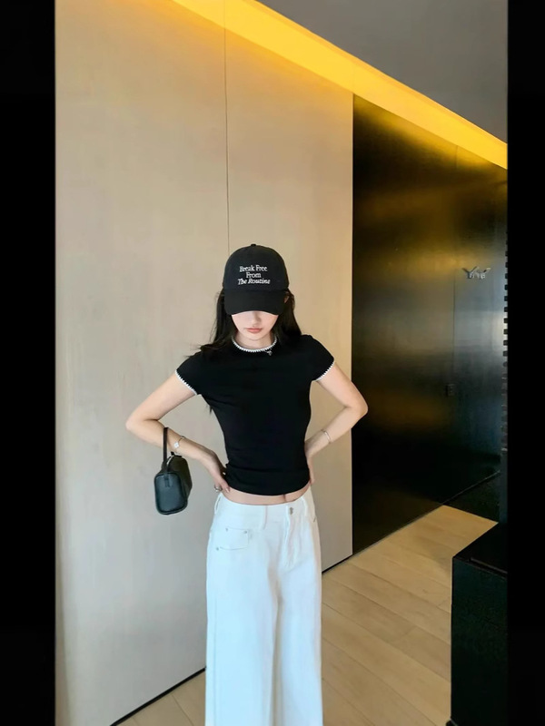 新しいデザインのニッチなTシャツトップス半袖右肩スリムコントラストカラー刺繍レディース夏多用途ファッションイン|undefined