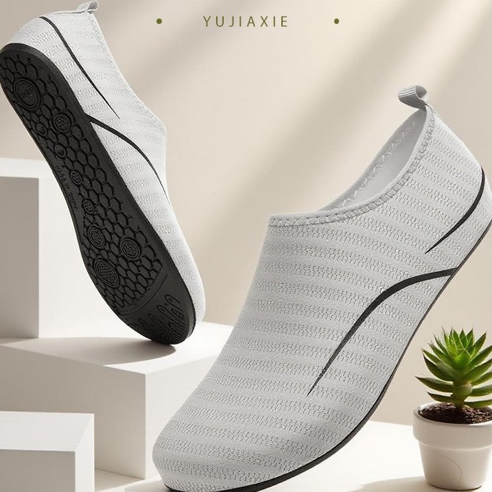 瑜伽鞋室内锻炼健身普拉提运动鞋跳绳防滑软底静音跑步鞋溯溪鞋