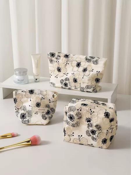 French Retro Embroidered Fabric Cosmetic Bag, Travel Skin Care Product Storage Bag, Portable Hand-Held Toiletry Bag, Octagonal Bag